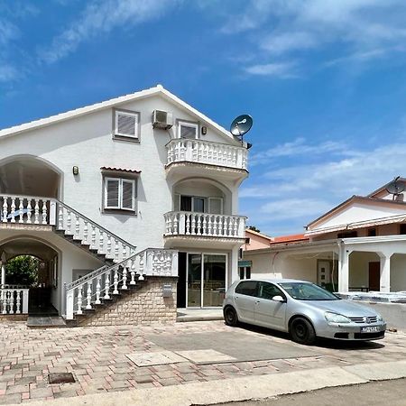 Apartmani Aneri Vir Exterior foto